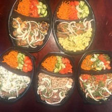 Горячие обеды в ланч-боксах